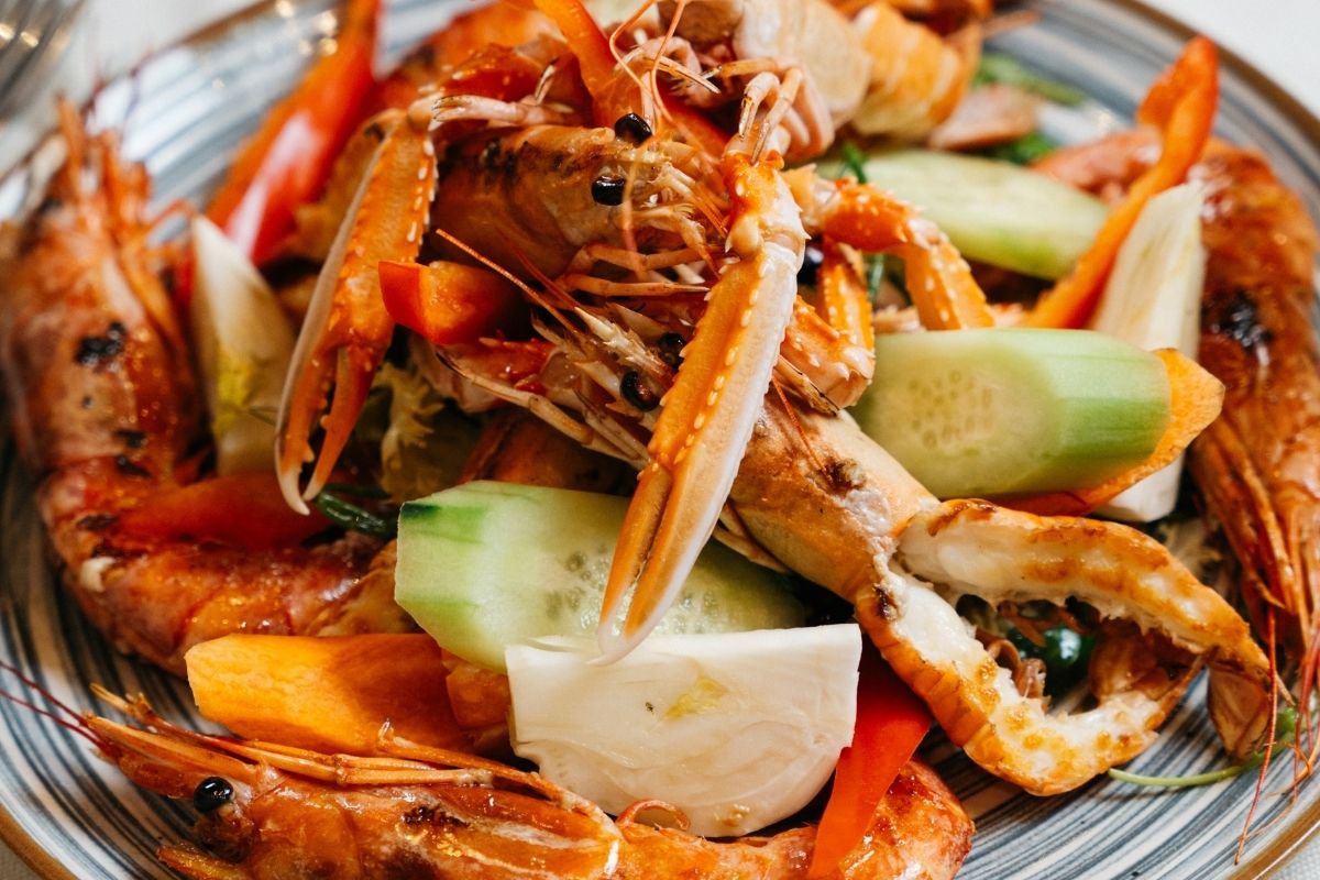 Scampi cotti di prima scelta serviti presso il ristorante Il Cestino Milano